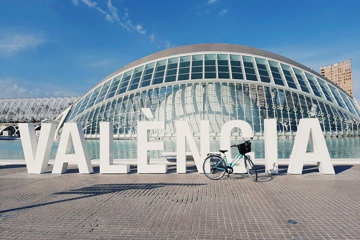 Rent a City Bike in Valencia — All-Day 6-Speed City Bicycle Rental photo 2