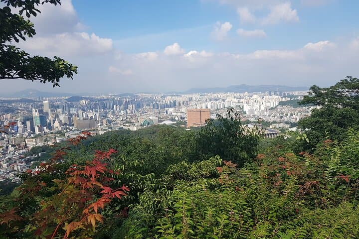 Seoul Tower & Namsan Park Guided Walking Tour — Views, History & Practical Tips photo 6