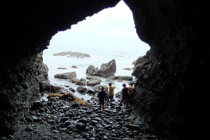 Exploring Dana Point’s Pirate Sea Cave Tide Pools: A Coastal Adventure