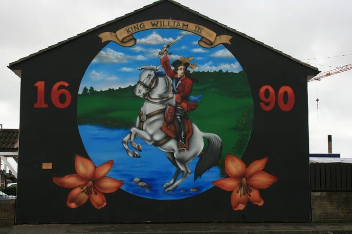Belfast Black Cab Murals Tour: West Belfast Political History in 90 Minutes photo 3