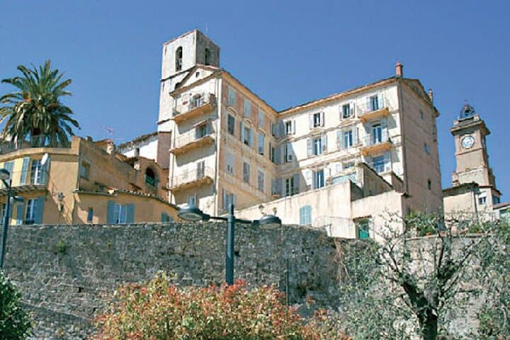 Provence and Tradition: Full-Day Private Guided Tour from Nice photo 6