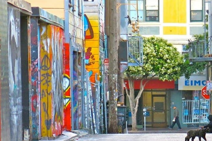 Exploring San Francisco's Mission District: Food, Murals & Local Culture photo 5