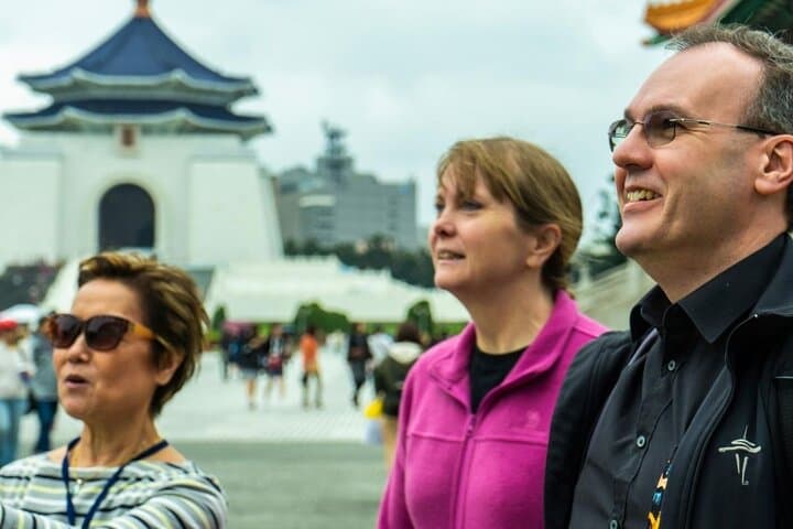 Taipei Like a Local: Private Personalized 3‑Hour City Kickstart photo 5