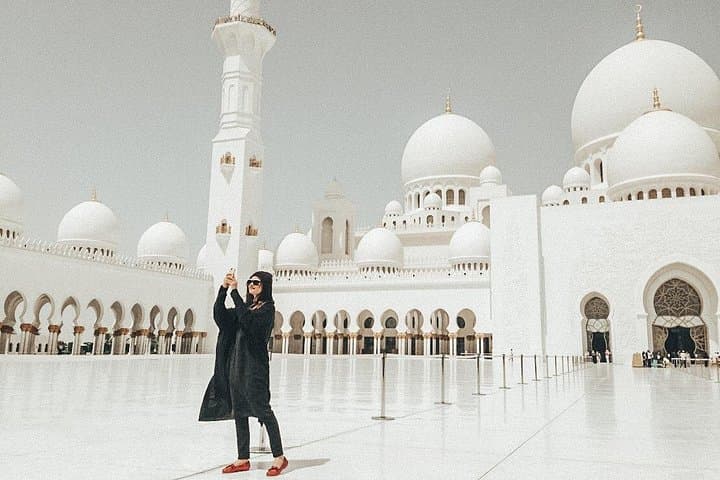 Private Dubai Driving Tour: Palm Jumeirah, Burj Khalifa & Deira Souks photo 2