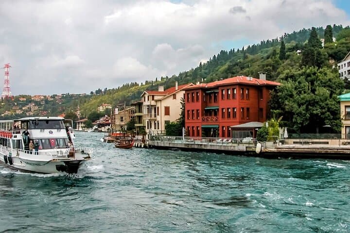 Full-Day Istanbul Highlights: Bosphorus Cruise, Spice Bazaar & Dolmabahçe Palace photo 2