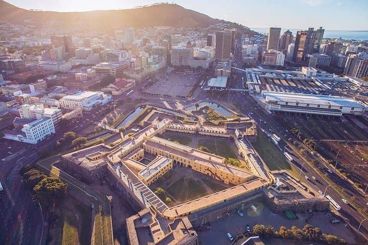 Full-Day Private Arts Tour in Cape Town — Galleries, History & Bo-Kaap photo 4