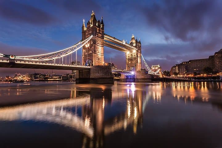 Walking the City Through the Centuries: Self-Guided London Audio Tour photo 2