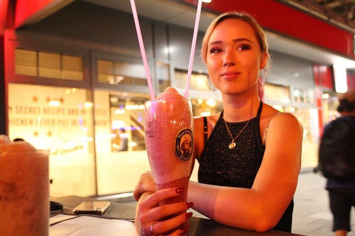 Reeperbahn Ladies Night: Champagne, Cocktails & Club Crawl in Hamburg photo 2