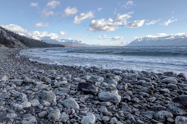 Escondido and Fagnano Lakes Full-Day Excursion from Ushuaia photo 5