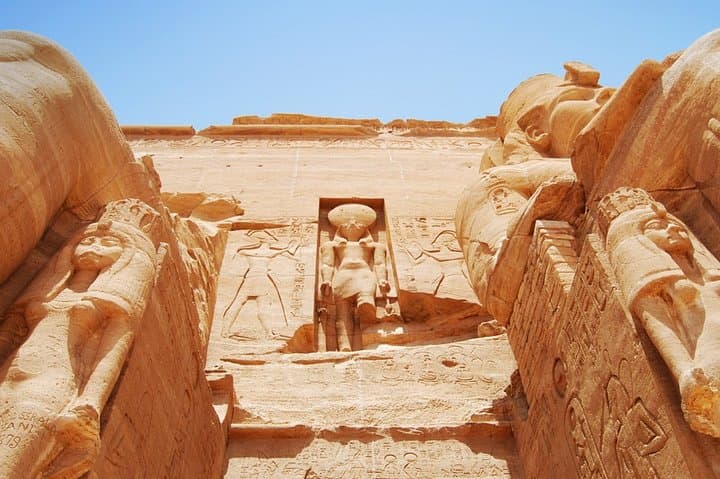 Dahabiya Nile Cruise Luxor to Aswan — 4‑Night Private Sailing with Cairo Flight photo 4