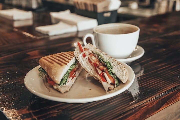 Chicago Food Tour: Loop, Riverwalk & Millennium Park Eats