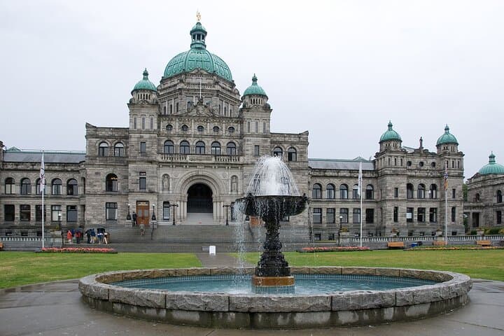 Private Full-Day Walking Tour of Vancouver — Personalized City Experience
