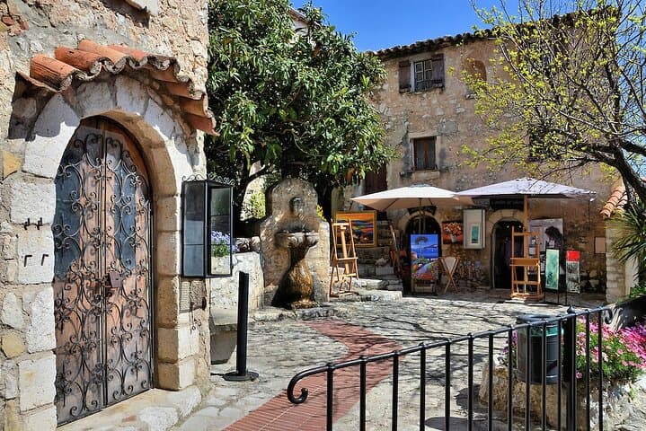 Eze, Monaco & Monte-Carlo Shore Excursion: Perfumes, Palaces and the F1 Coast Drive photo 6