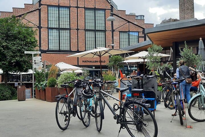 Biking Oslo Like a Local: Private 3‑Hour Urban Ride with Waffle Stop photo 2
