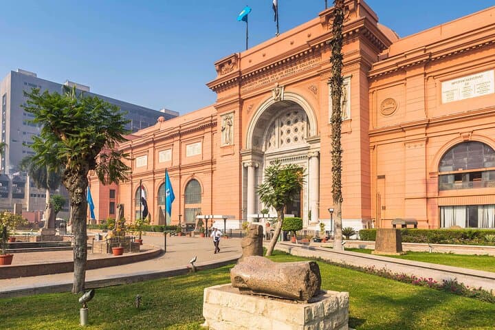 Full-Day Private Cairo Tour from Luxor — Pyramids, Egyptian Museum & Khan El Khalili photo 5