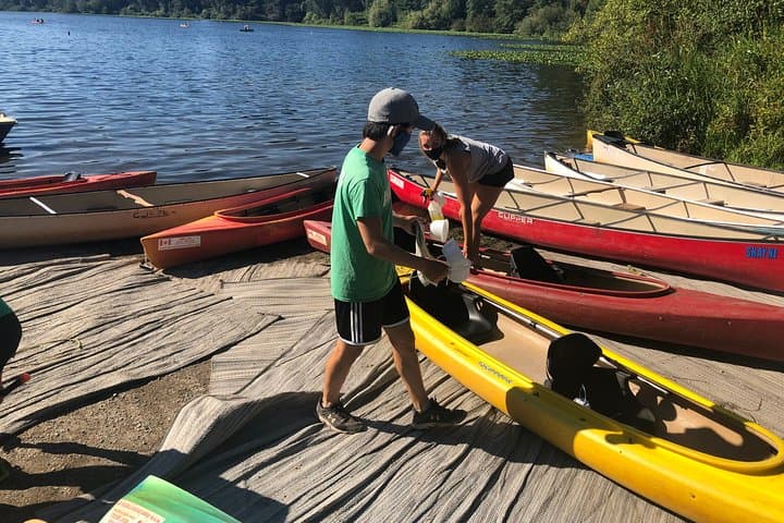 Kayaking and Quarry Rock Hike in Deep Cove, Vancouver