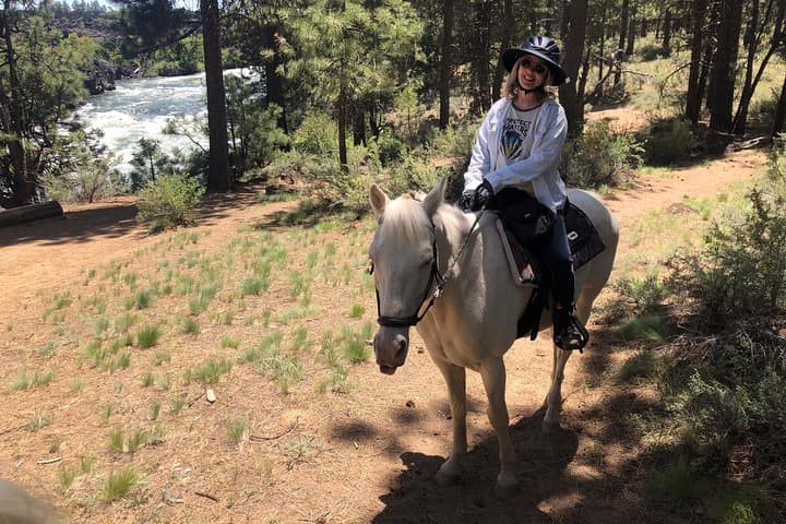 Deschutes River Horse Ride: Private Guided Trail Ride to Big Eddy & Aspen Meadows photo 3