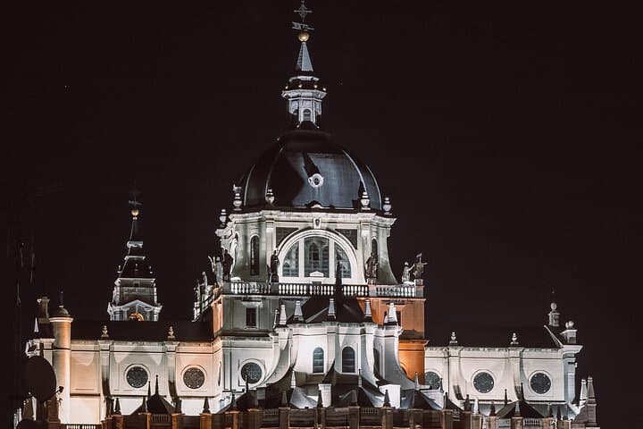 Madrid Private Photography Tour: Capture Iconic Sights with a Local Pro
