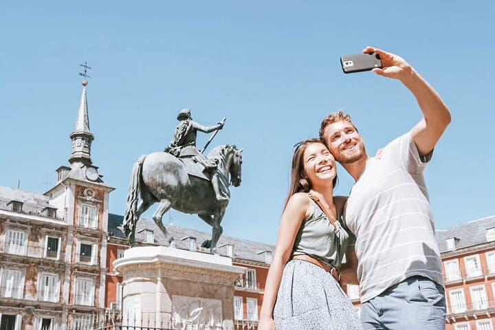 3-Hour Private Madrid Bike Tour with Friendly Local Guide