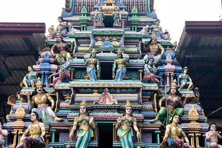 3-Day Trincomalee and Nilaveli Beach Tour from Anuradhapura: Beaches, Temples & Water Sports