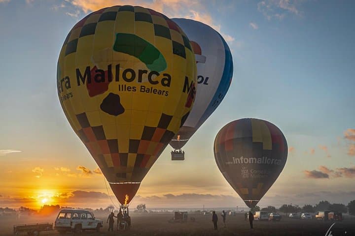 Private Ballooning Over Mallorca: Sunrise Flight for Four
