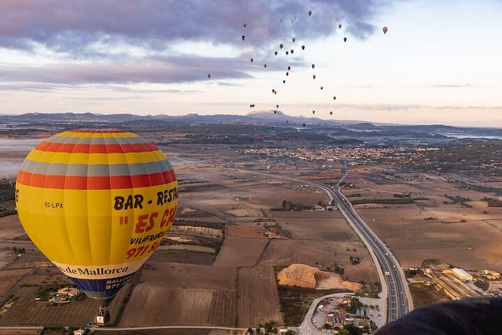 Private Ballooning Over Mallorca: Sunrise Flight for Four photo 4