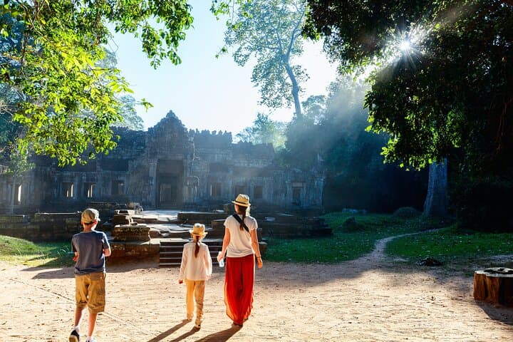 Discover Cambodia: 6-Day Angkor & Tonle Sap Cultural Journey photo 6