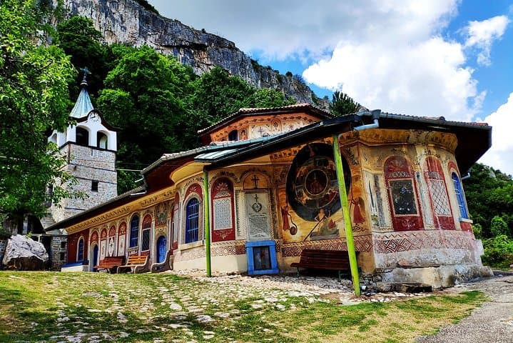 Plan Your Perfect Bulgaria Trip: Affordable Logistics & Custom Itineraries
