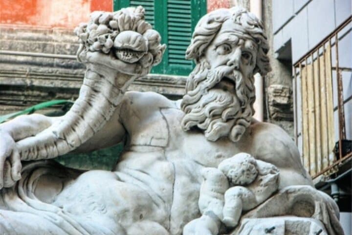 Historic Naples Walking Tour: 3-Hour Guided Route Through Spaccanapoli & Piazza del Plebiscito photo 3