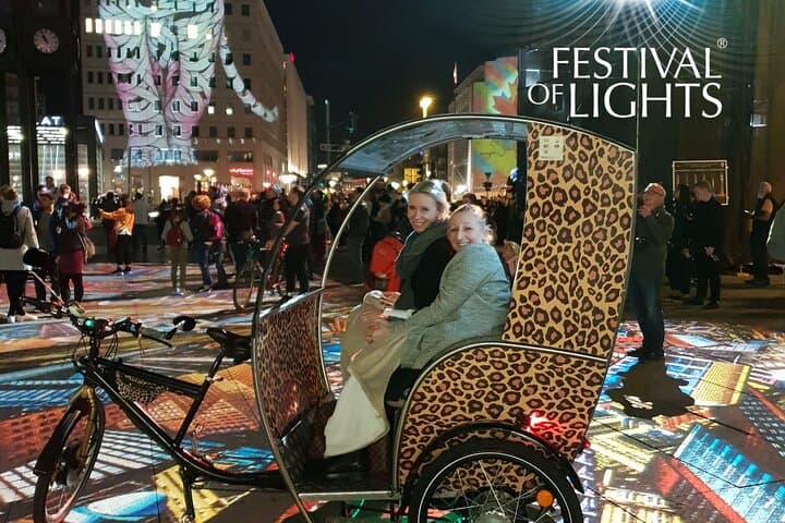 Berlin Night Rickshaw Tour: Evening Sights, Street Art & Romantic Spree Ride photo 3