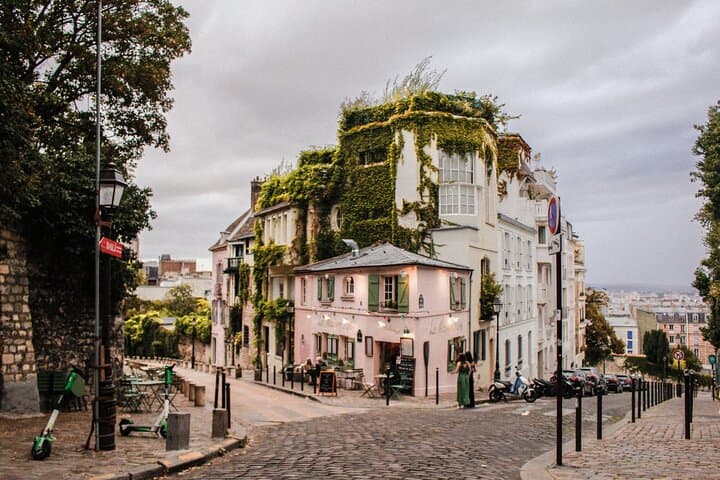 Montmartre Secret Stories: Self-Guided Audio Tour of Paris' Hilltop Art Quarter photo 6