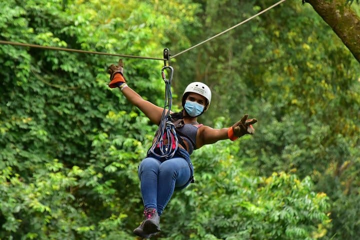 Zipline the Rainforest Canopy Near San Ramón — Costa Rica Canopy Tour