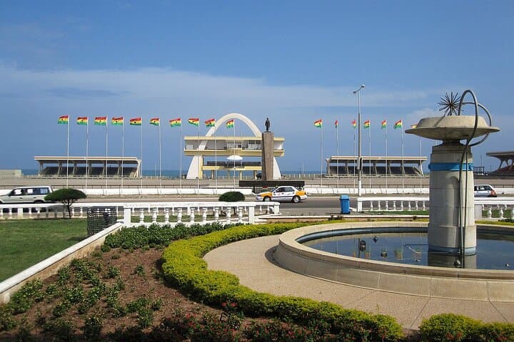 Accra Walking Day Tour with Oswald — Jamestown, Markets & Drumming