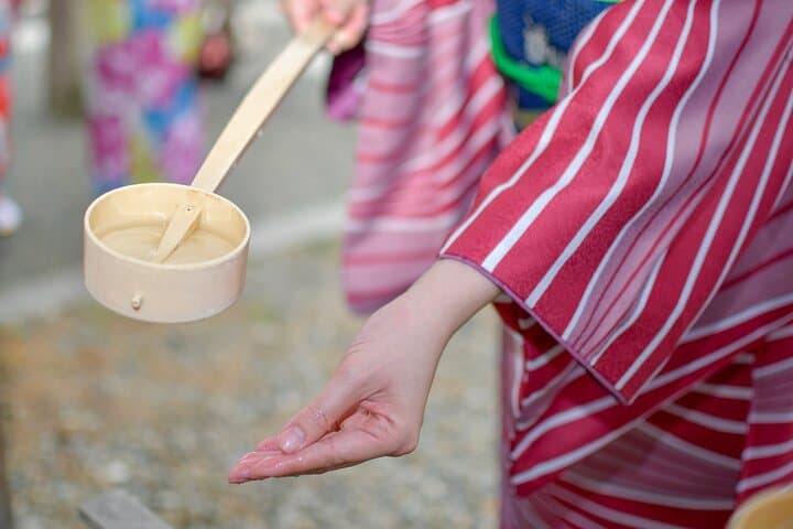Kanazawa Kimono Walking Plan: Higashi Chaya Stroll and Rental photo 4