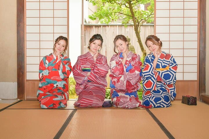 Kanazawa Kimono Walking Plan: Higashi Chaya Stroll and Rental photo 6
