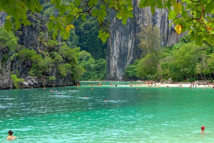 Speedboat Day Trip to Hong Islands: Snorkel Krabi's Hidden Lagoons photo 4