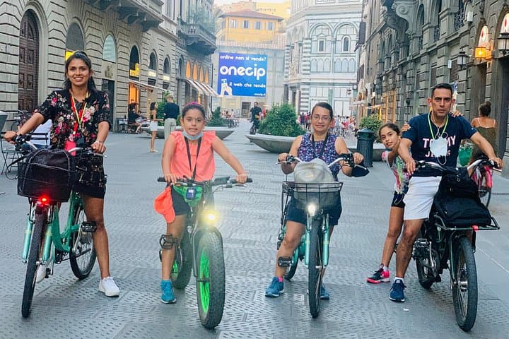 Florence by E-Bike: Small-Group Tour to Ponte Vecchio and Piazzale Michelangelo photo 3