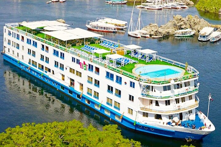 Aswan to Luxor Nile Cruise with Abu Simbel & Luxor Hot Air Balloon