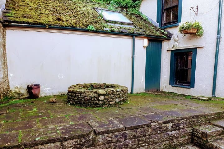 Essential Caerphilly: Self-Guided Audio Walk to Caerphilly Castle photo 3