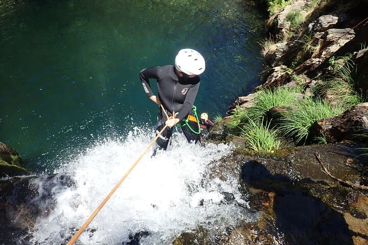 Canyoning Rio Frades: Arouca Geopark Waterfall Descent photo 2