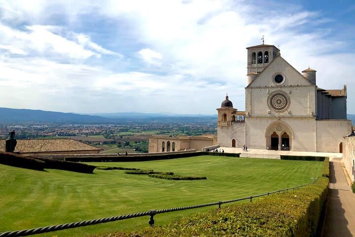 Rome to Assisi & Orvieto Day Trip — Private Cultural Tour from Rome photo 4
