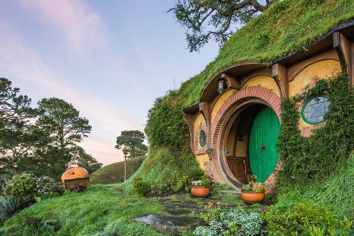 Hobbiton Movie Set & Hamilton Gardens: Private Day Tour from Auckland photo 3