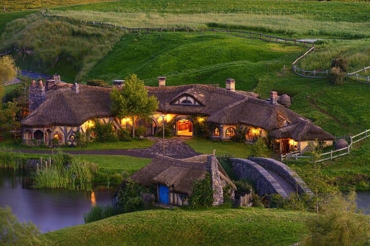 Private Hobbiton Movie Set Tour from Auckland — Full-Day Middle-Earth Experience photo 1