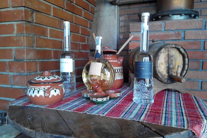 Starosel Wine Temple Tasting: 3–7 Wine & Brandy Flights in the Thracian Valley photo 5