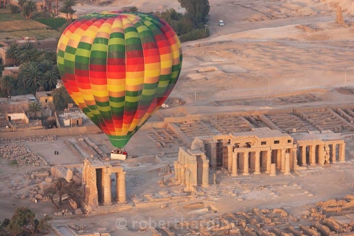 Sunrise Hot Air Balloon Over Luxor: Dawn Flight Above Thebes photo 3