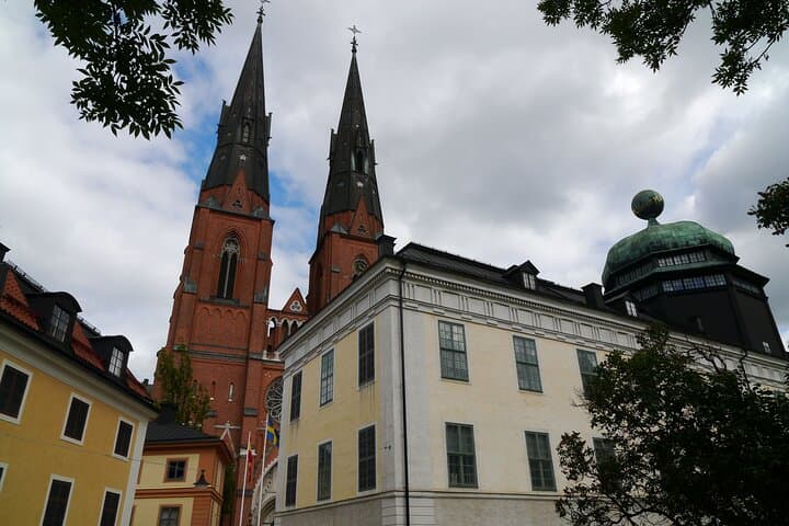 Uppsala in 2 Hours: Cathedral, Castle, and Gardens Walking Tour