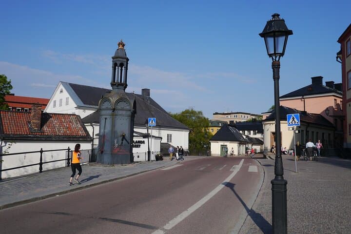 Uppsala in 2 Hours: Cathedral, Castle, and Gardens Walking Tour photo 3