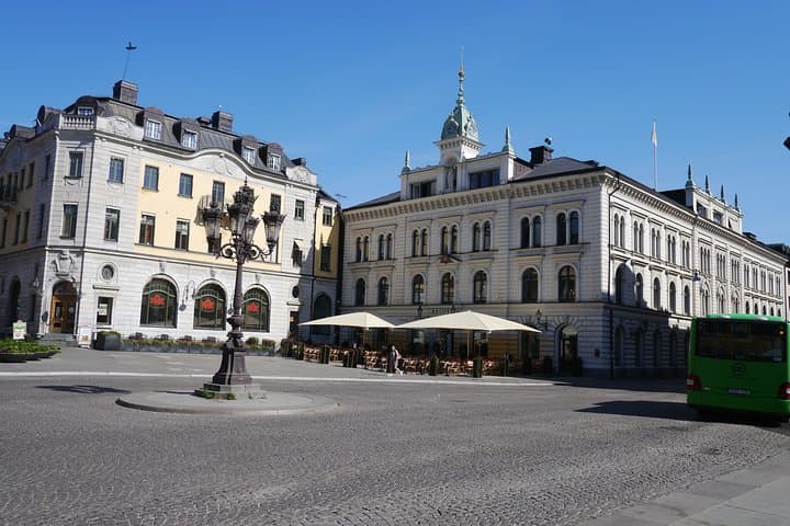 Uppsala in 2 Hours: Cathedral, Castle, and Gardens Walking Tour photo 4