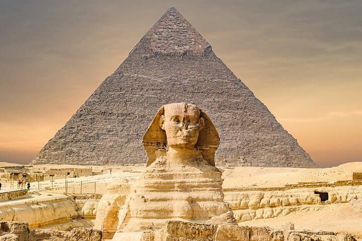 Full-Day Cairo Highlights by Plane from Luxor: Pyramids, Museum & Khan El Khalili photo 4
