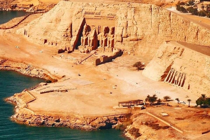 Aswan to Luxor 3-Night Nile Cruise: Abu Simbel, Hot Air Balloon & Temple Tours
